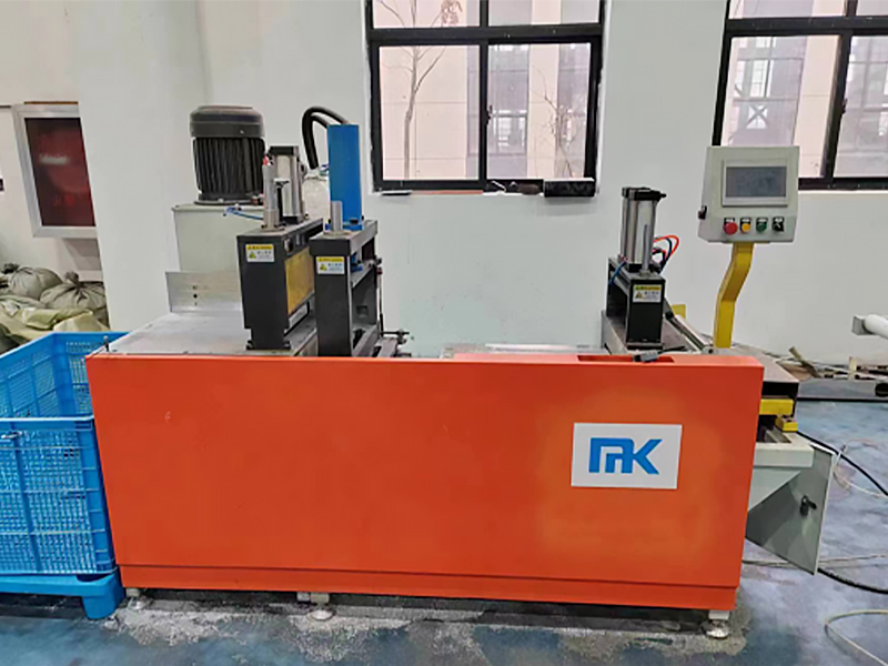 CNC -skæremaskine